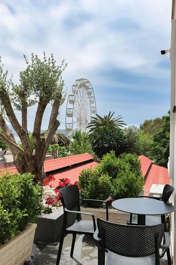 Adora'S View Hotel Sarande