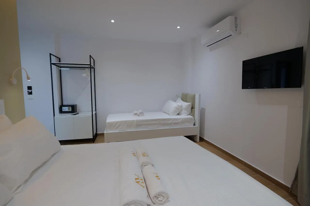 Adora'S View Hotel Саранда Албания