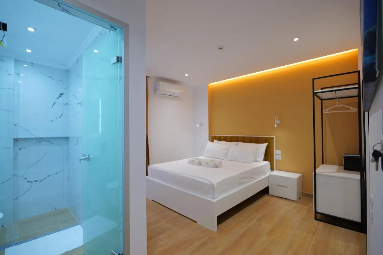 Adora'S View Hotel Sarande