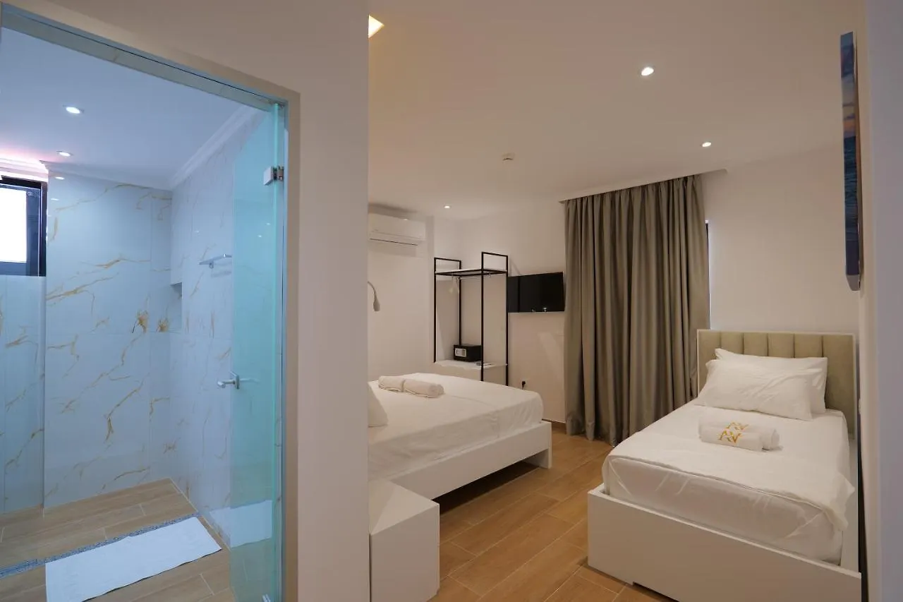 Adora'S View Hotel Саранда
