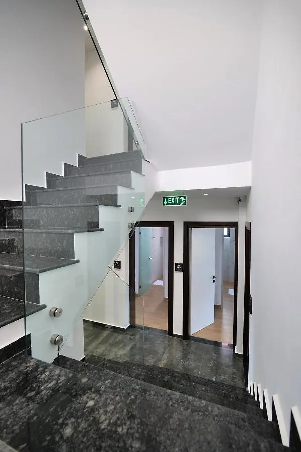 Adora'S View Hotel Саранда