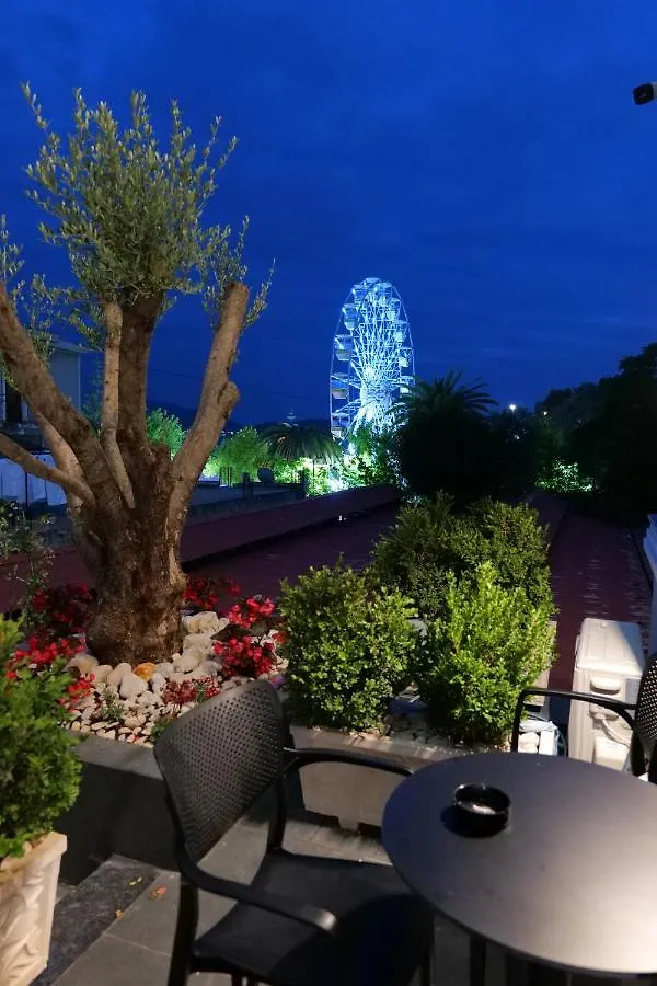 Adora'S View Hotel Saranda