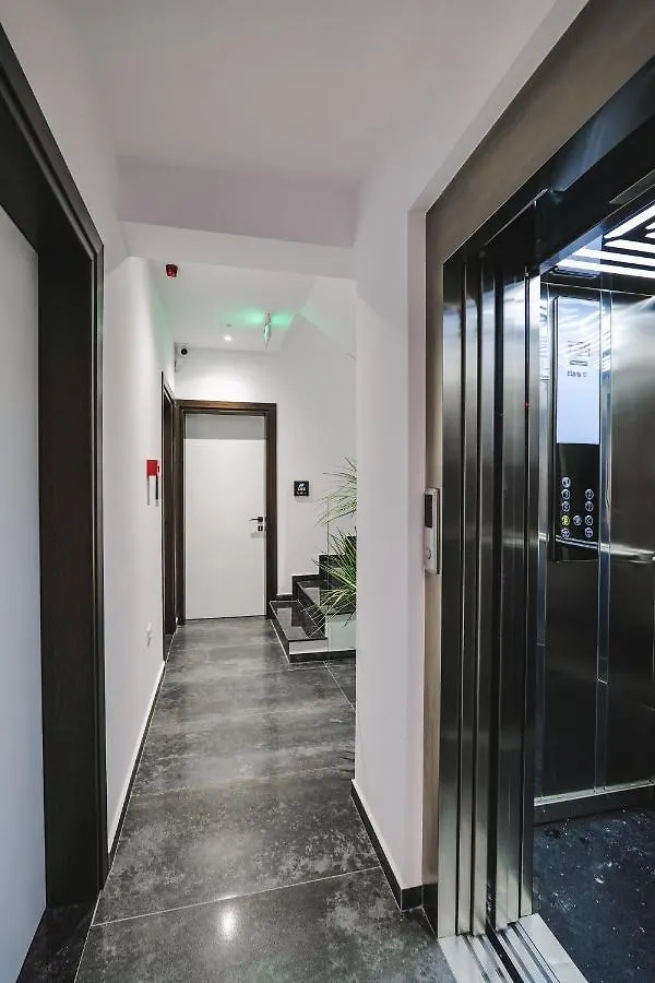 Adora'S View Hotel Sarandë