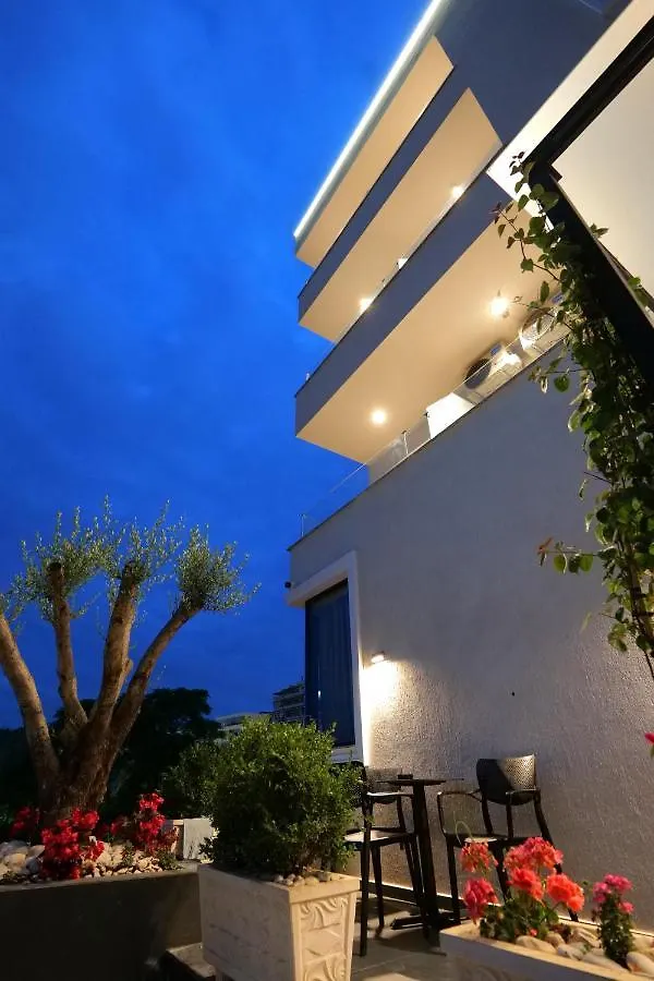 Adora'S View Hotel Sarande