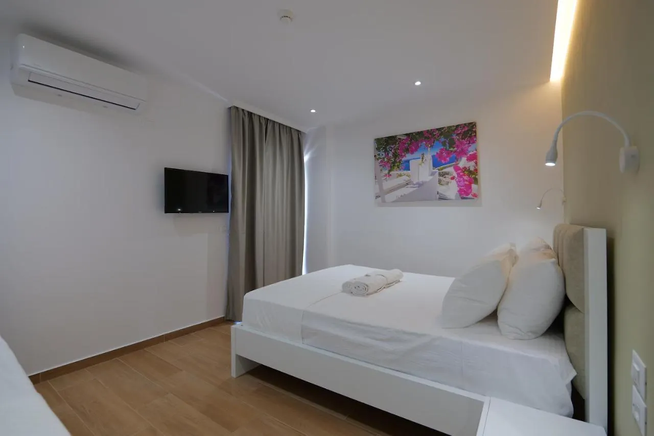Adora'S View Hotel Saranda