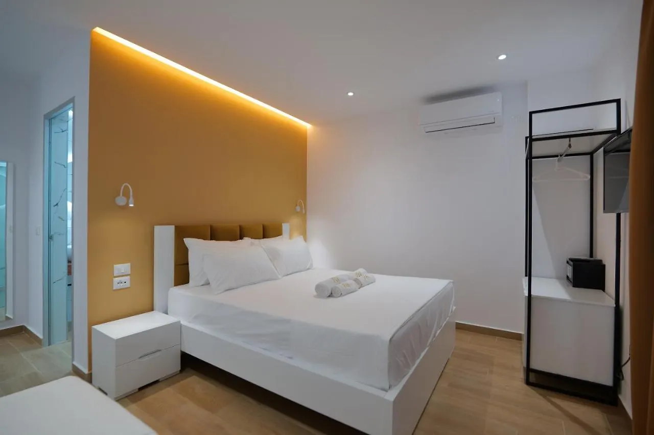 Adora'S View Hotel Sarandë