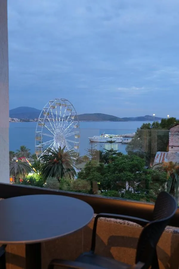 Adora'S View Hotel Saranda